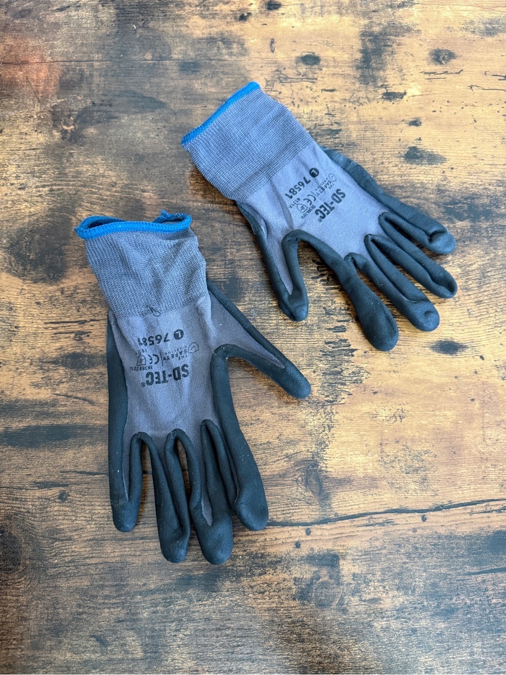 Gray & Black Coated Work Gloves with Blue Trim SD-TEC L 76581